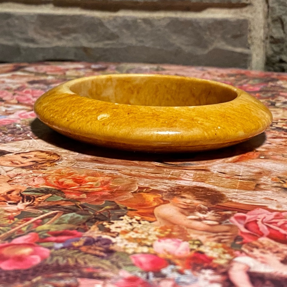 Large chunky lucite flying saucer bangle bracelet,glossy caramel cream finish